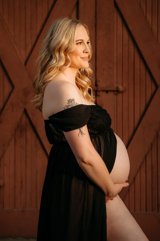 Expecting mom having her maternity session with Sophie Grace Photography, a maternity and newborn photographer
